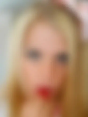Julieebabyxoxo, 23